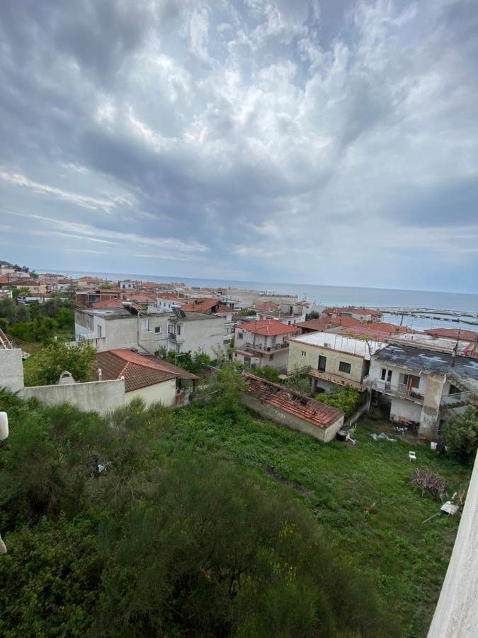 Nea Skioni Apartment Bagian luar foto